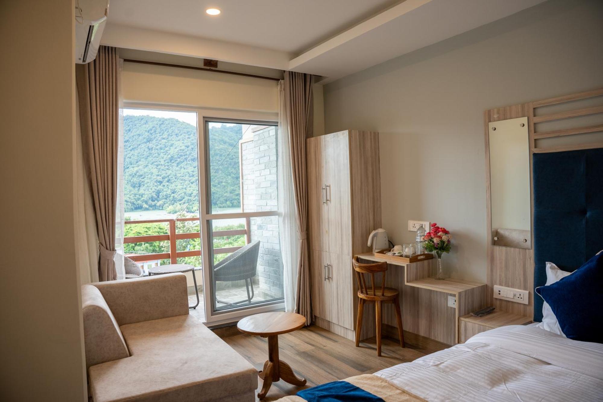 Hotel Adam Pokhara Exteriör bild