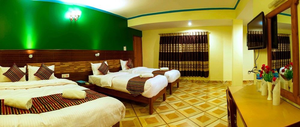 Hotel Adam Pokhara Exteriör bild