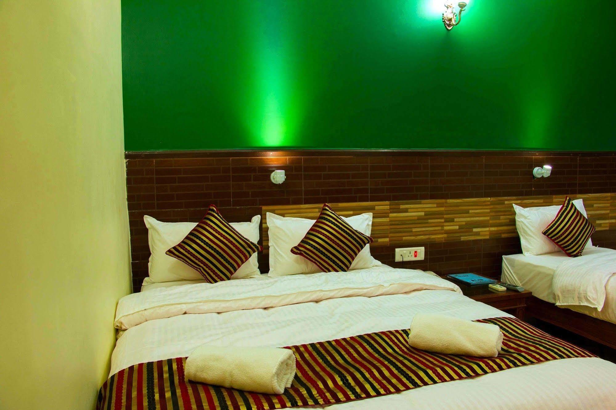 Hotel Adam Pokhara Exteriör bild